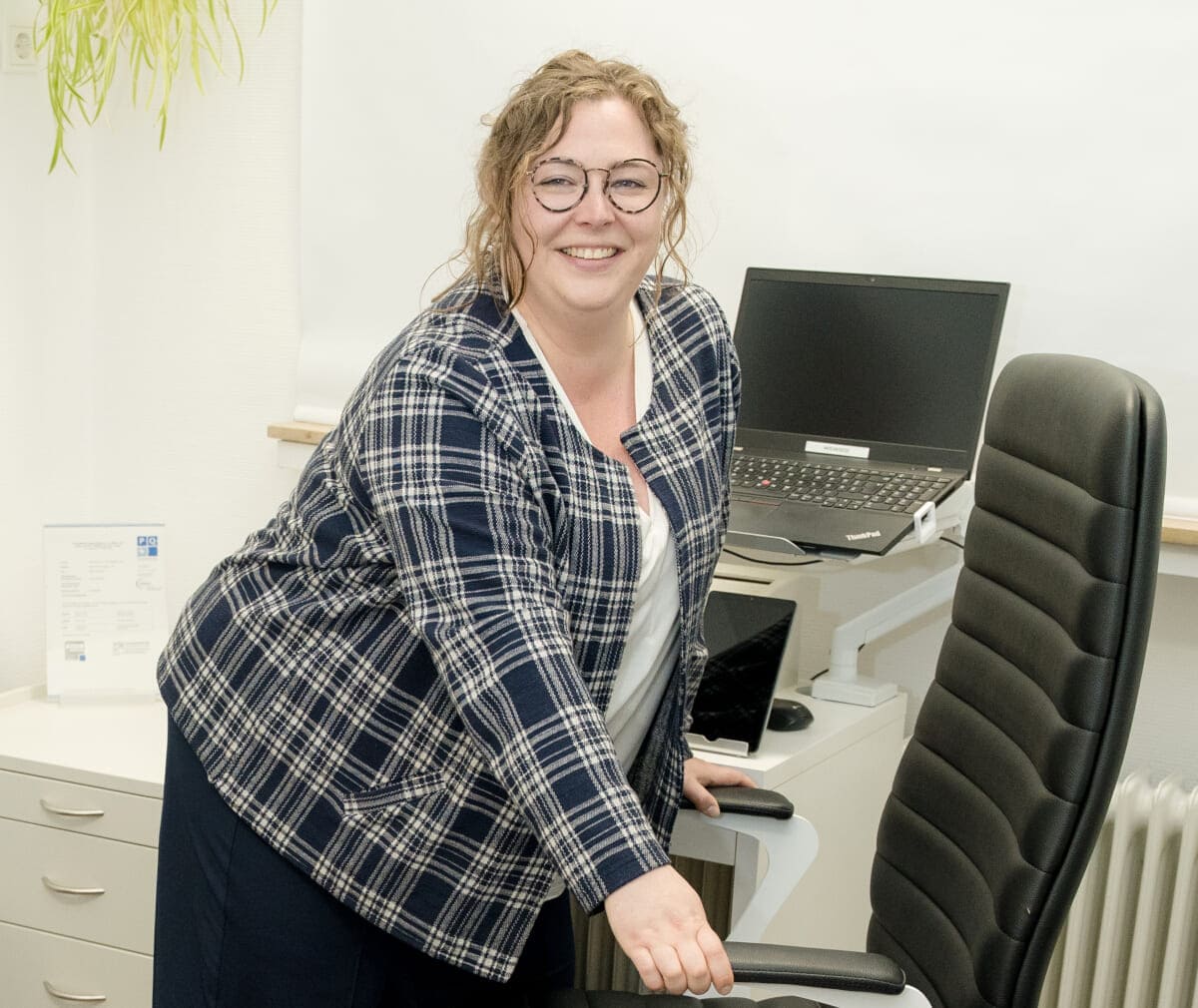Lena Weilandt | Staatl. gepr. Augenoptikerin & Augenoptikermeisterin | WEITSICHT - Ihr Augenoptiker in Bremen - Mahndorf