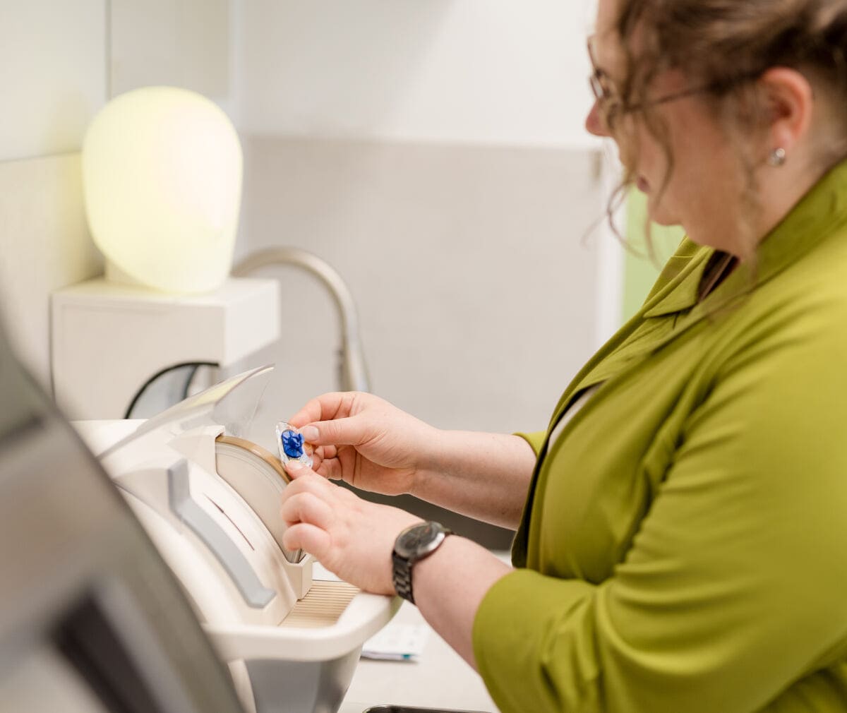 Handwerk und Präzision | WEITSICHT - Ihr Augenoptiker in Bremen - Mahndorf